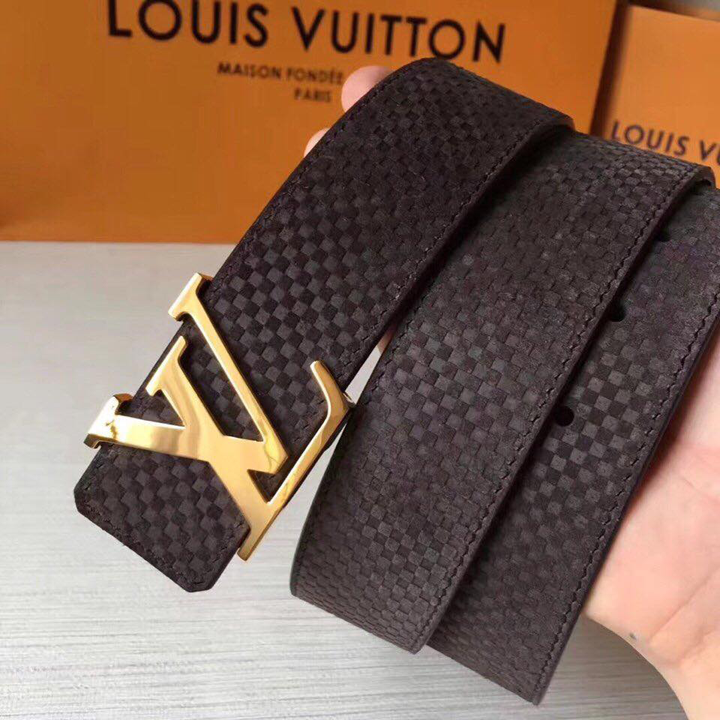  Mặt khóa thắt lưng lịch lãm thương hiệu Louis Vuitton