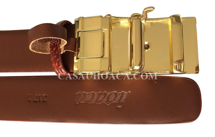 mặt trong của đầu khóa dây nịt